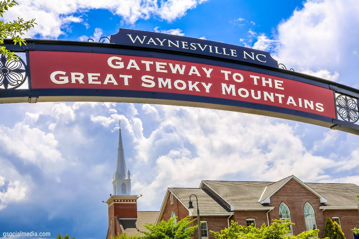 Gateway-To-The-Great-Smoky-Mountains-Waynesville-NC