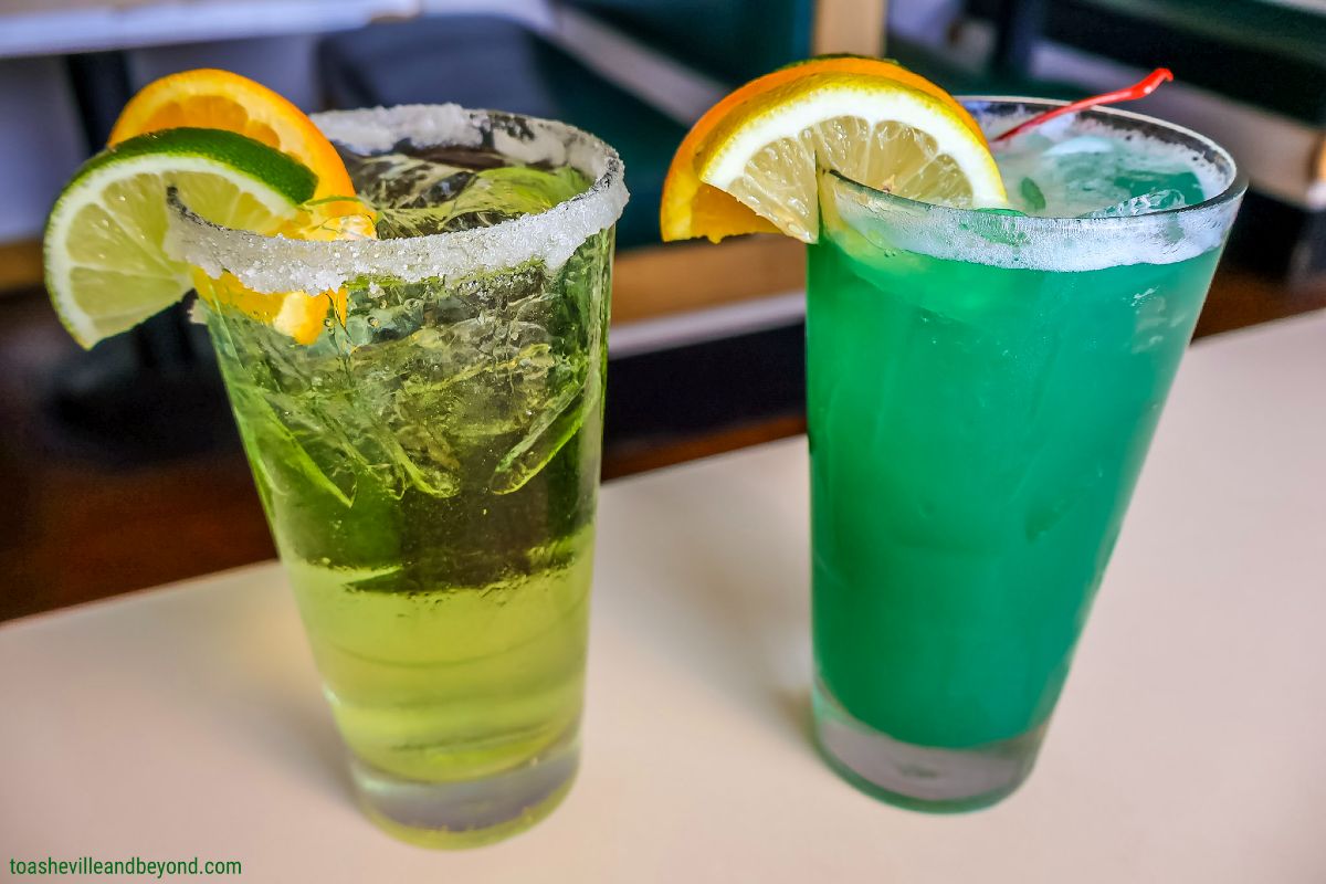 Cocktails-At-Bull-And-Claw-Wells-Maine