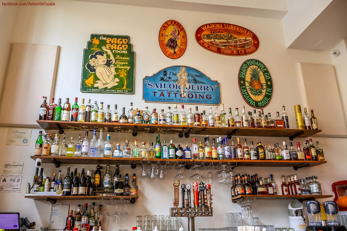 Liquor-At-Huli-Sues-Asheville-Restaurant-Downtown