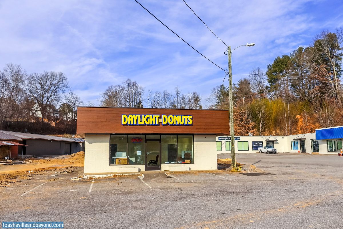Daylight-Donuts-Candler-NC